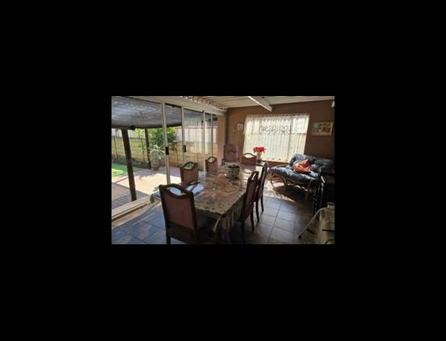 3 BEDROOM HOUSE SOLD IN MAGALIESKRUIN